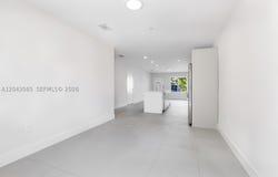 2505 NE 193rd St, Miami, FL 33180