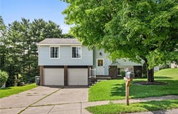 135 Cranbrooke Dr, Coraopolis, PA 15108