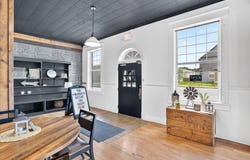 33 W Olive Street, Aurora, MO 65605