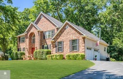 4 Scott Drive, Monroe, NJ 08831