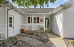 7043 Maplelawn Drive, Hudsonville, MI 49426