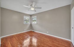 10 N ADAMS Drive, Addison, IL 60101