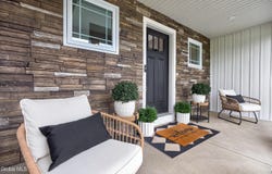 18 Bernie Loop, Troy, NY 12180