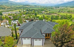 817 Amerman Drive, Phoenix, OR 97535