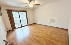 4689 HIGH POINT DR #8, ROCKFORD, IL 61114
