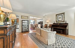2 Milburn Lane, Huntington, NY 11743