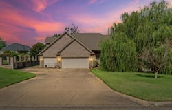 7225 E Worth Ave, Benton, AR 72019