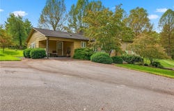 1167 New Hope Road, Purlear, NC 28665