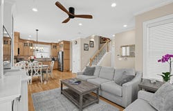 23 N Adams Ave, Margate, NJ 08402