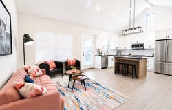 930 S Eagle St, Fredericksburg, TX 78624