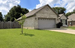 63 Rebecca Lane, Searcy, AR 72143