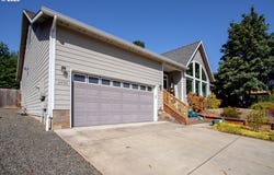 1496 S 57TH St, Springfield, OR 97478