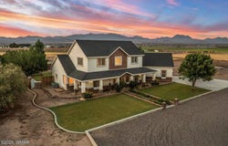 4812 W Abbey Road, Thatcher, AZ 85552