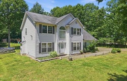 1025 Juno Drive, Effort, PA 18330