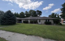101 E College Avenue, Culver, IN 46511