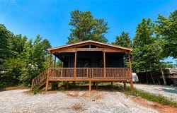 404 & 406 Kinston Loop Drive, Westminster, SC 29693