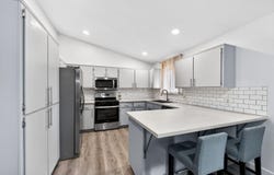 2035 W Oriole Avenue, Visalia, CA 93291