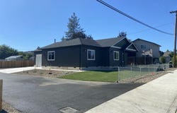 126 Lorraine Avenue, Eagle Point, OR 97524