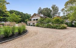 61 Hill Street E, Wading River, NY 11792