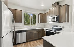 1342 PACIFIC Ave, ForestGrove, OR 97116