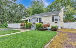 12 Dover Avenue, Mastic, NY 11950