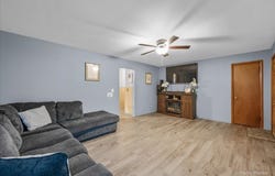 115 S Du Bois Avenue, Elgin, IL 60123