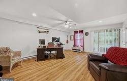 53 HOAG LN, ASTON, PA 19014