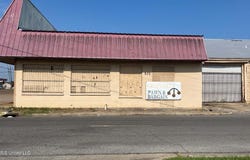 1836 U.s. 82, Greenville, MS 38703