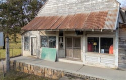 128 River Road, Marshall, AR 72650
