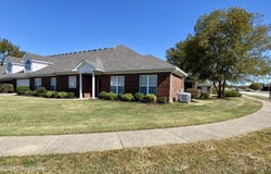 172 Clubhouse Dr, Shelbyville, KY 40065