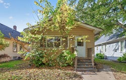 1007 Victoria Street N, Saint Paul, MN 55103