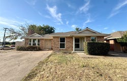 2201 Summer Place Drive, Arlington, TX 76014