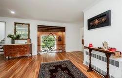 27 Ridge Drive E, Great Neck, NY 11021