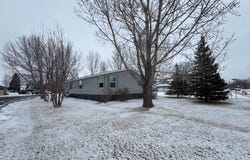 20 6th Ave S, New Rockford, ND 58356