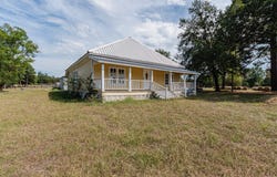 2073 Blackburn Road, Diana, TX 75640