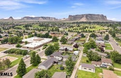 2700 CHINOE RD, Gering, NE 69341