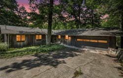 246 Windward Drive, Elyria, OH 44035