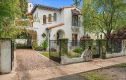 421 Sarto Ave, Coral Gables, FL 33134