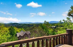 1932 Thistle Thorn Trail, Sevierville, TN 37876