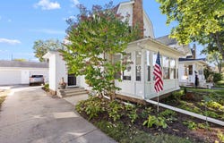 2129 Oxford Street, ROCKFORD, IL 61103