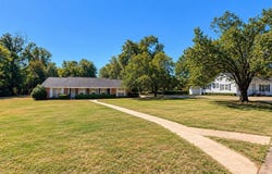 307 W 4th Street, Fordyce, AR 71742