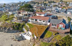 534 Pacific Avenue, Cayucos, CA 93430