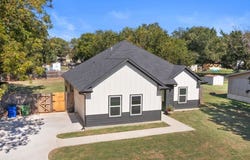 201 W South Street, Whitesboro, TX 76273