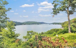 262 Great Plain Road, Danbury, CT 06811