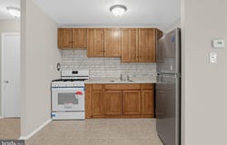 7611 FONTAINEBLEAU Drive, HYATTSVILLE, MD 20784