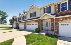 14 Loris Lane, St Charles, MO 63303