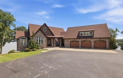 749 Dock Drive, Murray, KY 42071