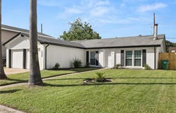 2536 EASTVIEW Drive, Harvey, LA 70058