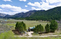 4942 E Baumgartner Rd, Featherville, ID 83647
