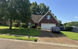 10957 Lexington Dr, Olive Branch, MS 38654